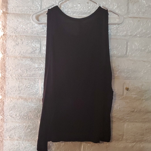 Top - Picture 2 of 2